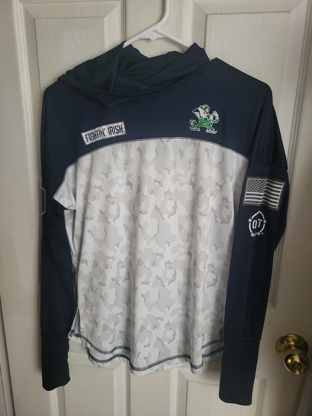 Colosseum Navy and White Long Sleeve Hooded Performance Top